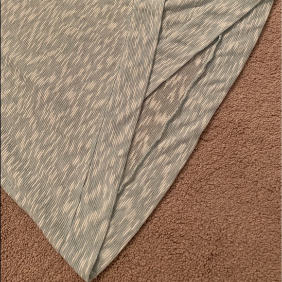 🌫 3/4 Sleeve Top Size S 🌫 - Picture 5 of 9